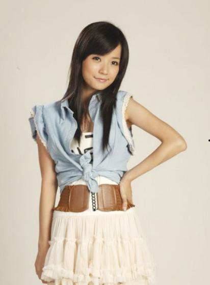 网红张美琪,网红界的璀璨明星，引领潮流的时尚达人