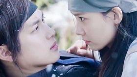 林允儿洪宗玄幕后花絮,甜蜜互动背后的幕后花絮